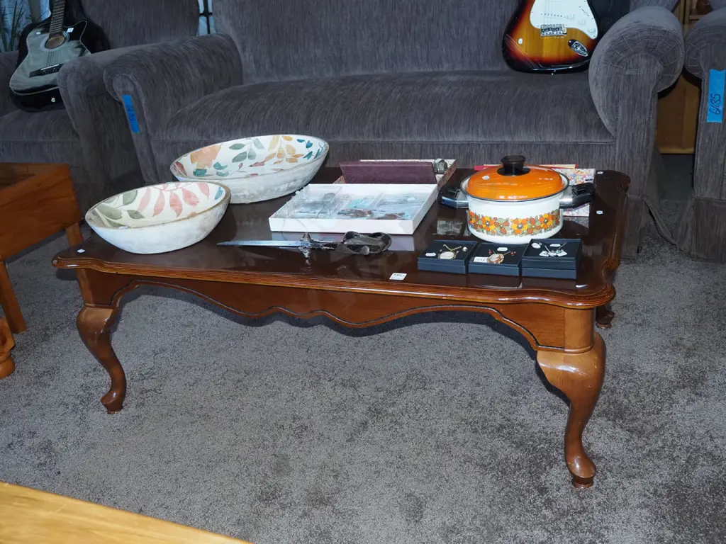 cab leg coffee table Image 1++