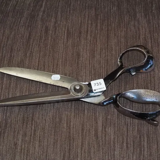 pair of large dressmaking scissors L350