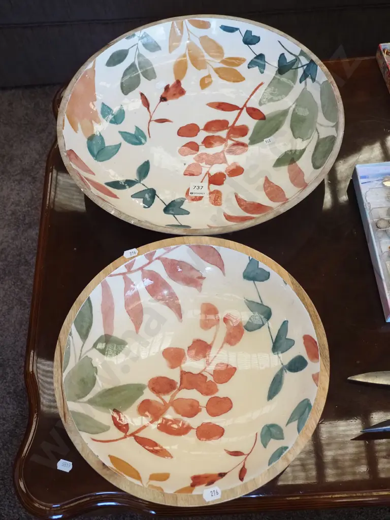 2x lacquer bowls Diam400 Image 1++