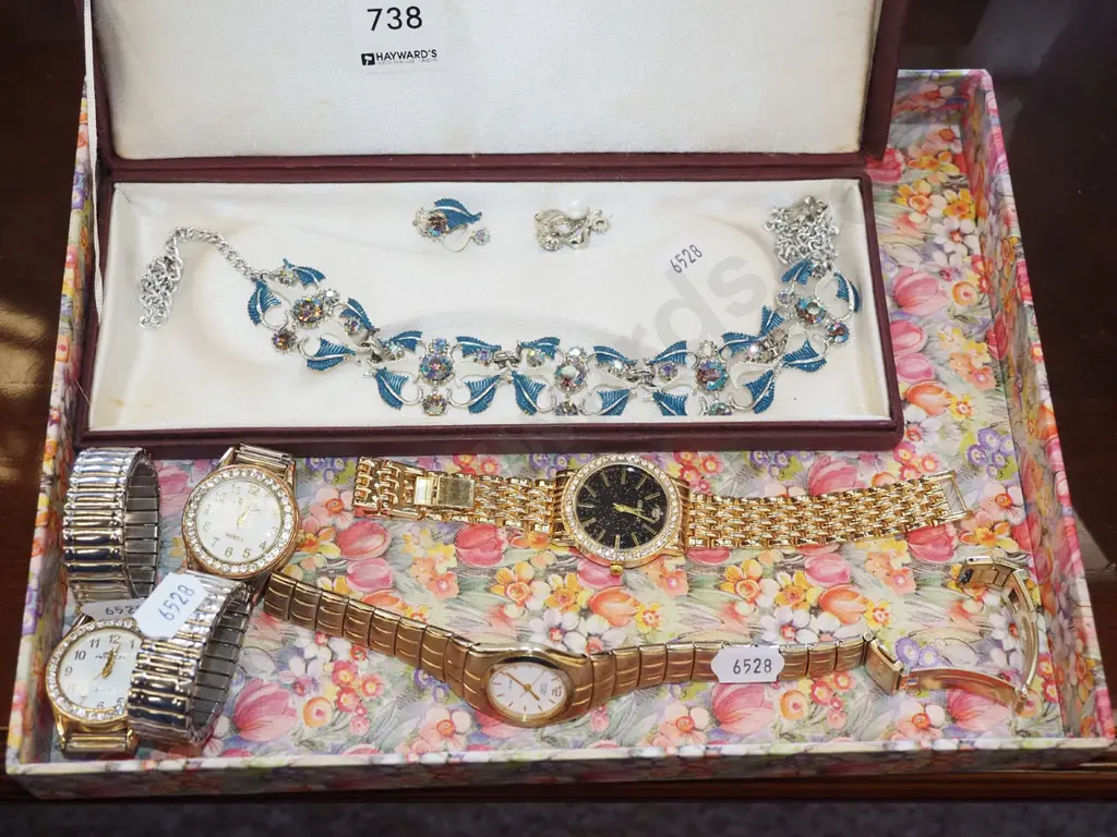 box; various watches, necklace and earring set Image 1++