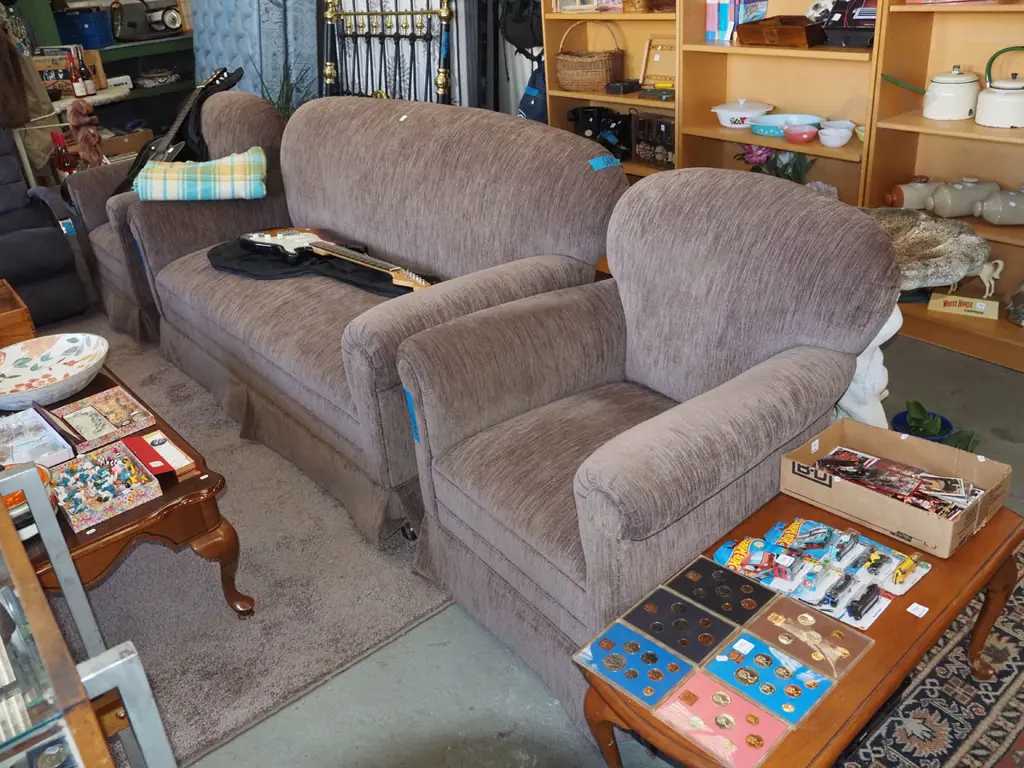 brown rolled arm 3 piece lounge suite - 3 seater and 2 singles Image 1++