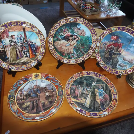 5x Royal Doulton English history themed cabinet plates