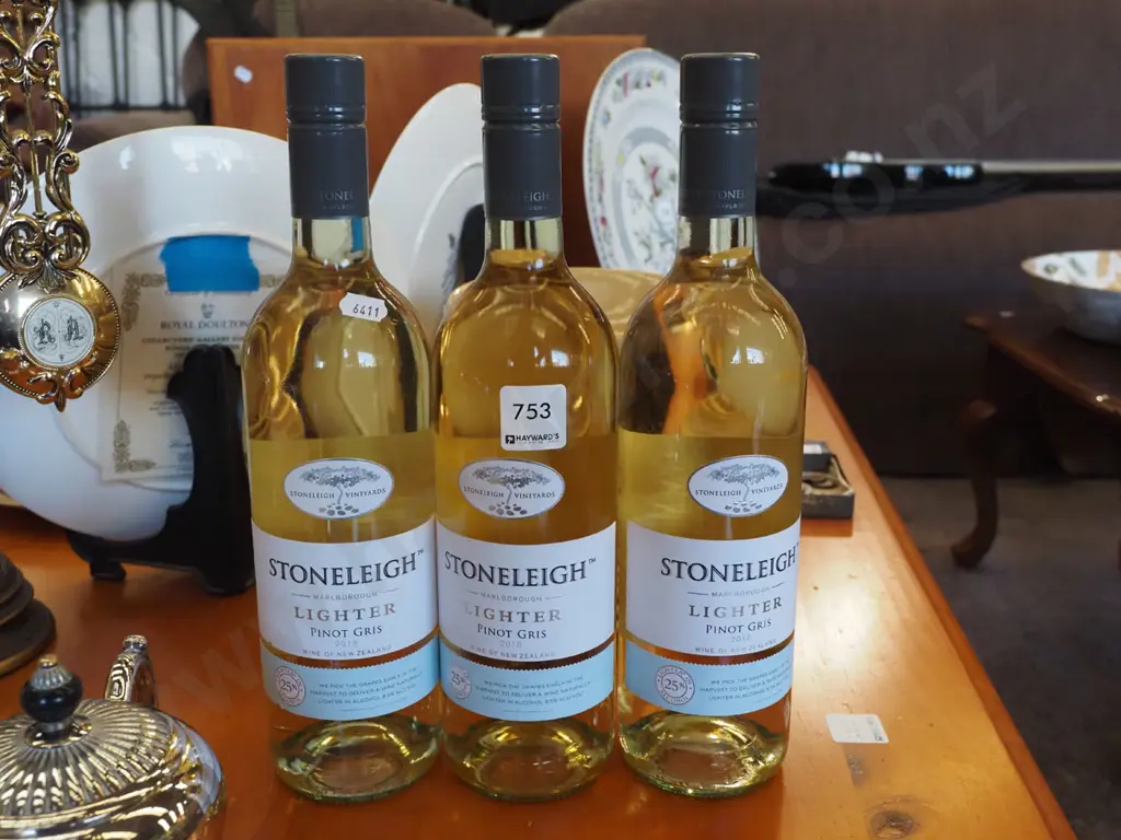 3x bottles Stoneleigh Lighter pinot gris 2018 Image 1++
