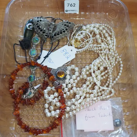 tray of costume jewellery