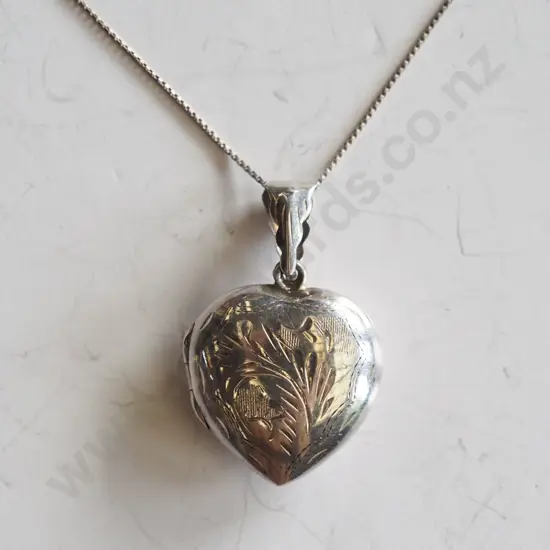 sterling silver heart locket necklace