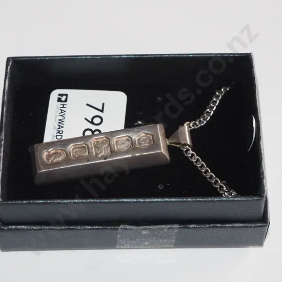 sterling silver pendant & chain