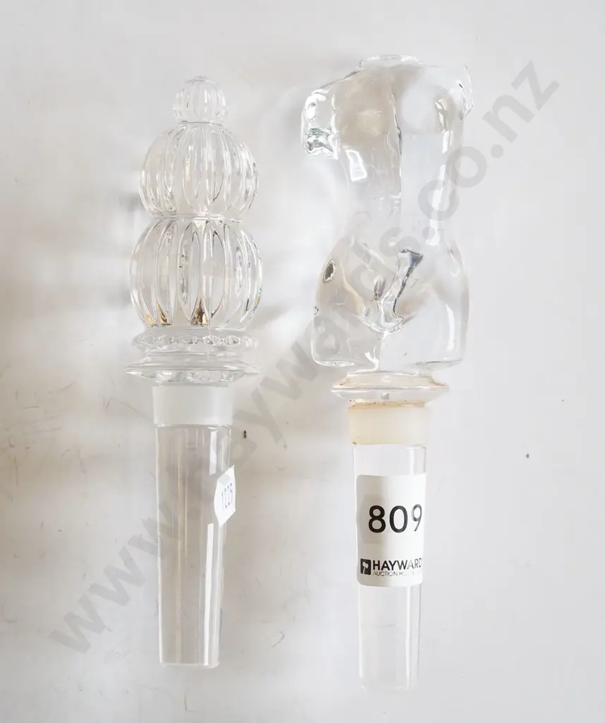 2x glass bottle stoppers Image 1++