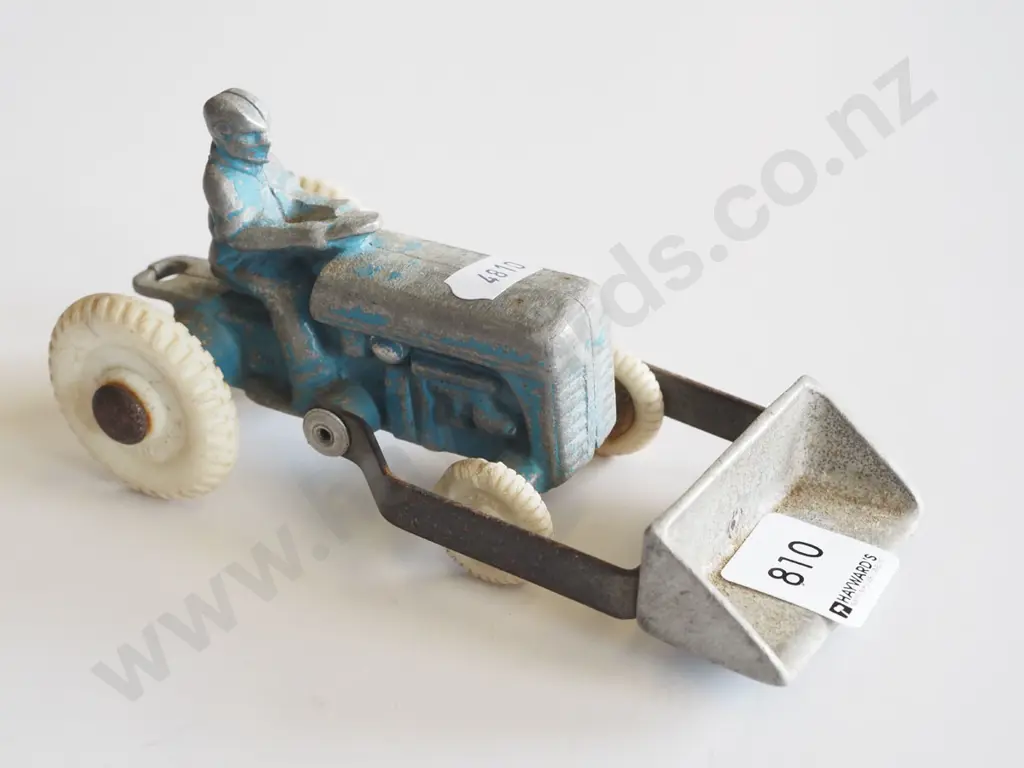 Fun Ho tractor with loader Image 1++
