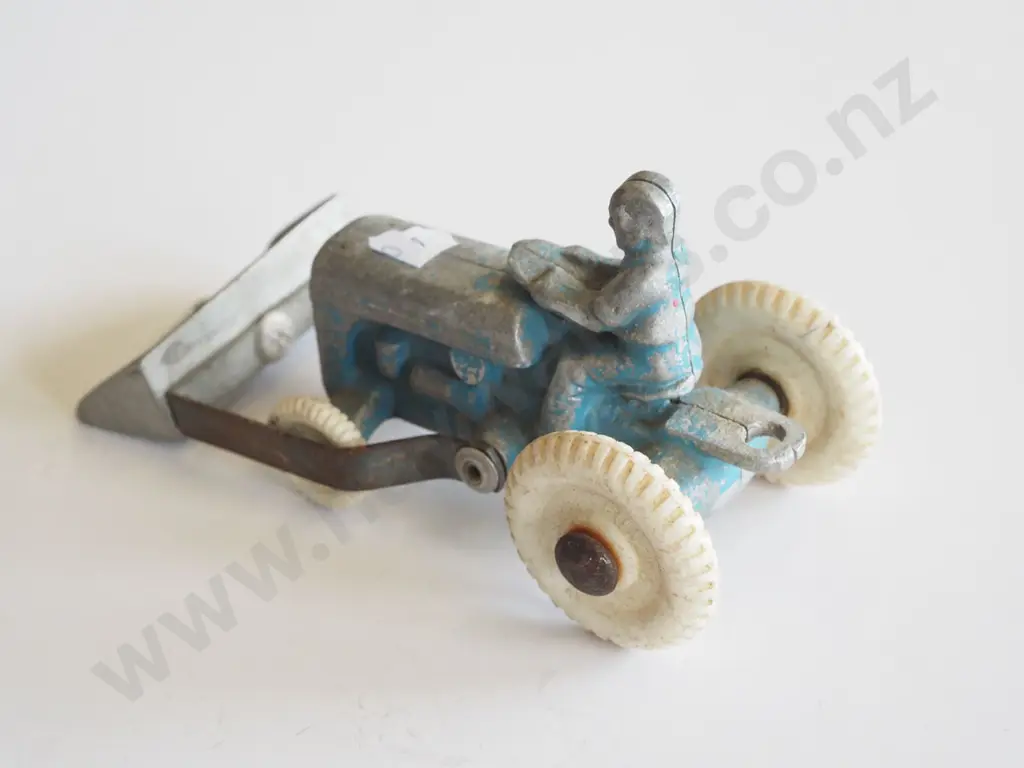 Fun Ho tractor with loader Image 1++