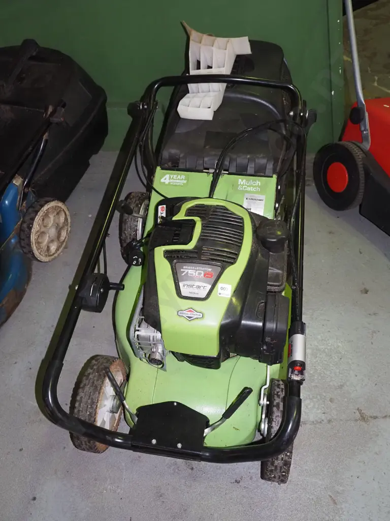 Briggs & Stratton 750 IS Insta 4 stroke lawn mower Image 1++