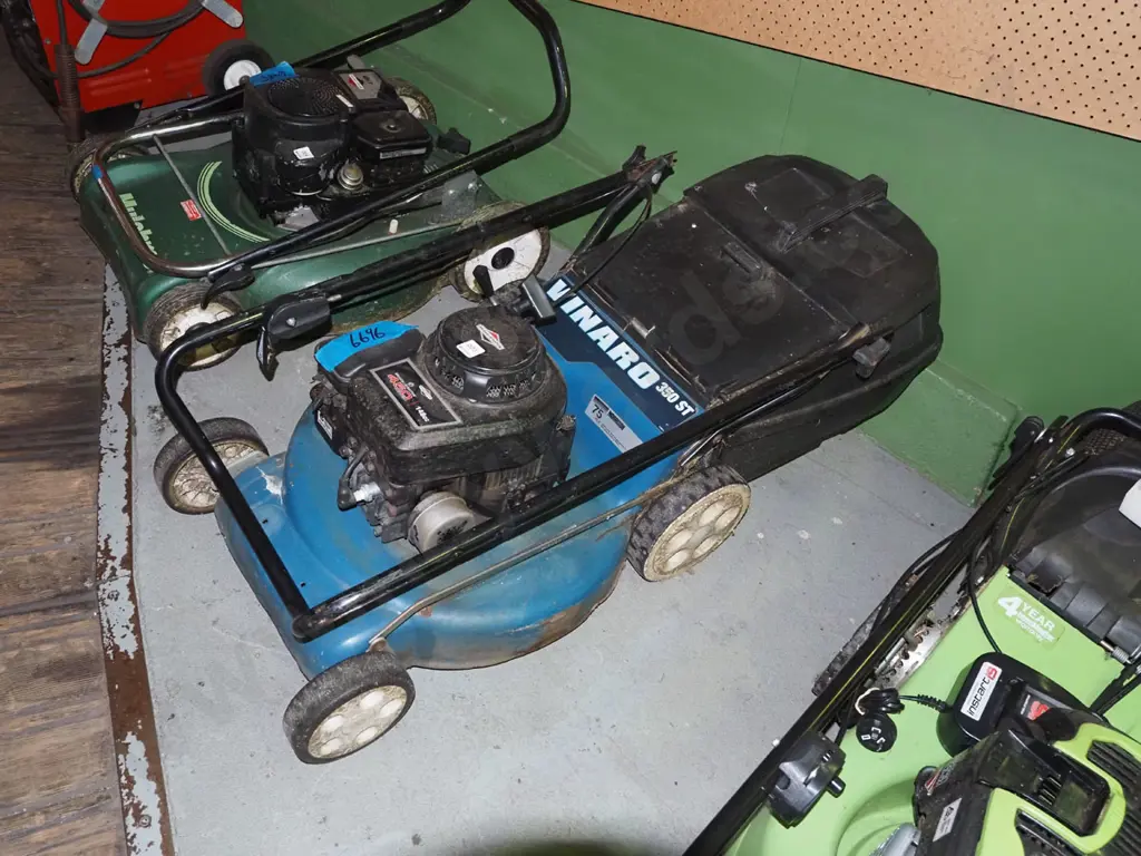 Briggs & Stratton 450 series 4 stroke motor mower Image 1++