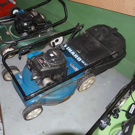 Briggs & Stratton 450 series 4 stroke motor mower