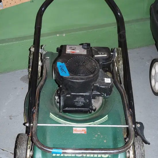 Victa 4 stroke motor mower