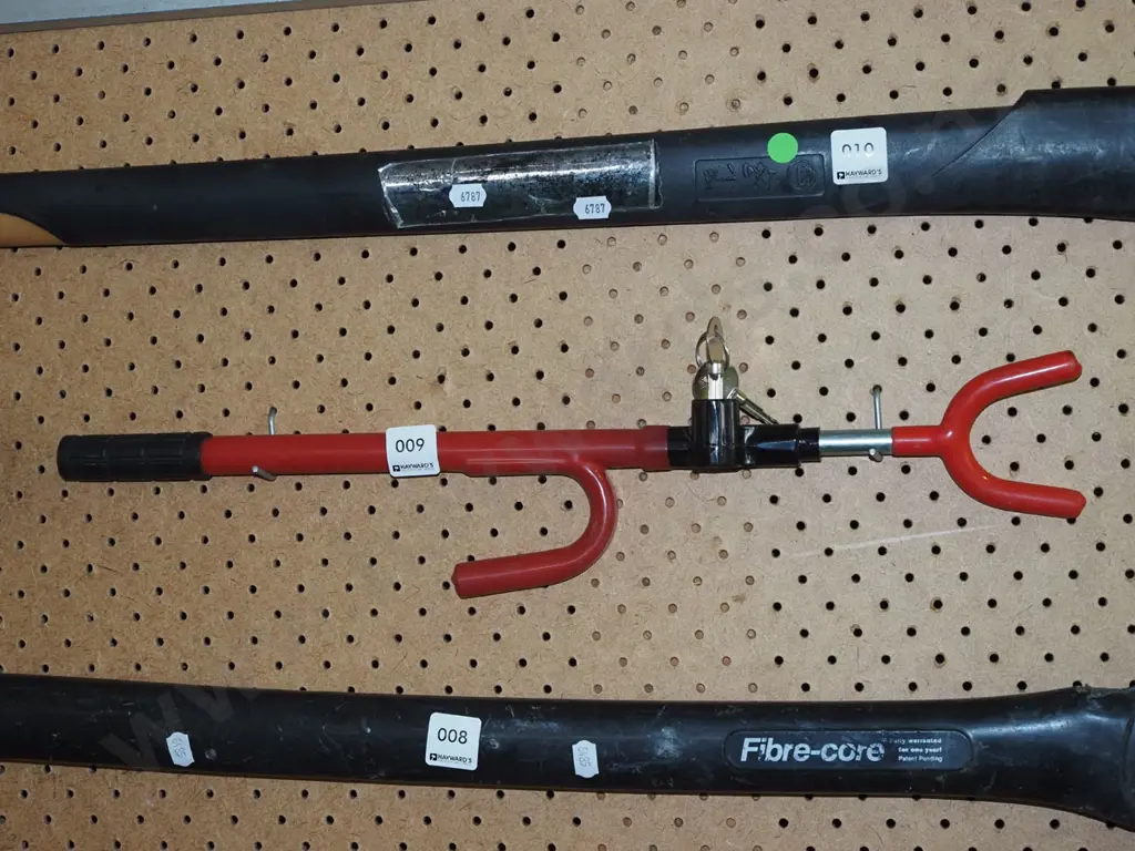 steering wheel lock Image 1++