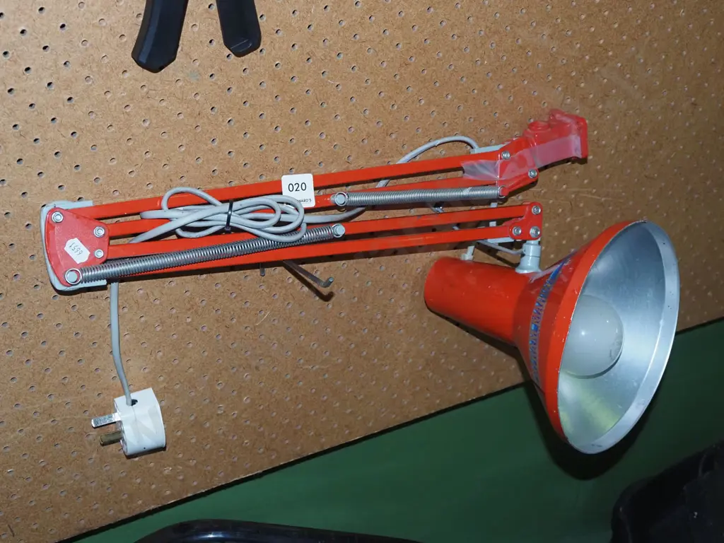 wall mounted anglepoise lamp Image 1++