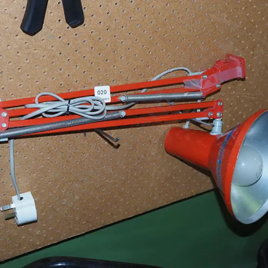 wall mounted anglepoise lamp