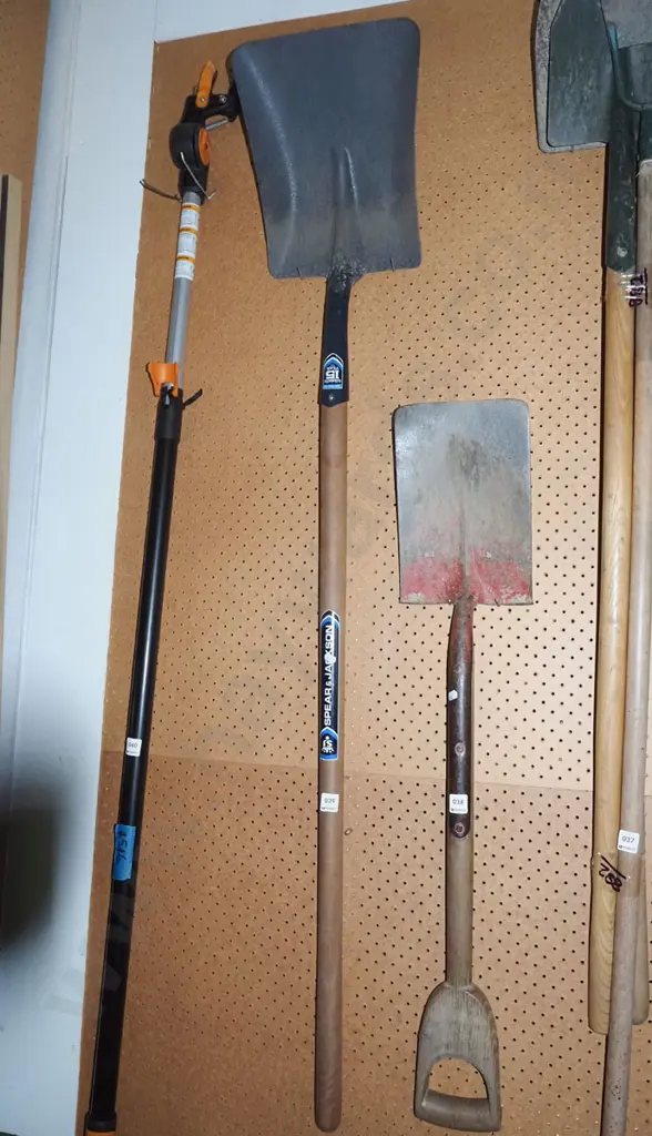 wide mouth shovel Image 1++