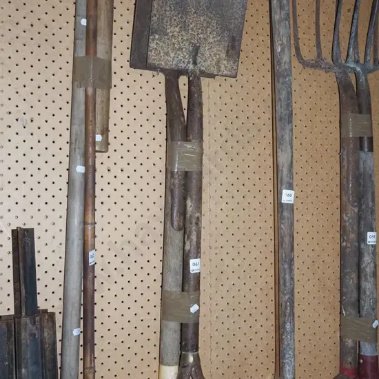 2x rusty garden spades