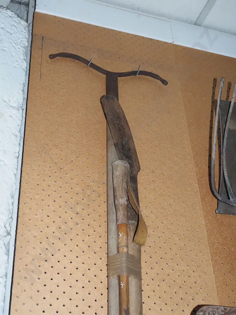 vintage ski pole, slasher, shepherd's crook Image 1++