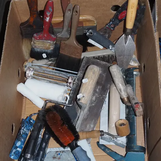 box; paint brushes, plaster's trowels, paint rollers etc