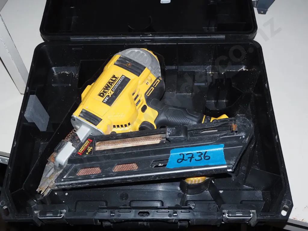 Dewalt 18v brushless nail gun - some rust, no battery Image 1++