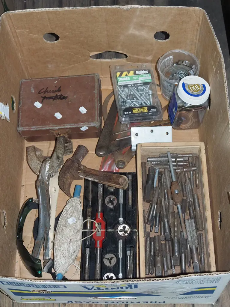 box; tap and die sets, string lines etc Image 1++