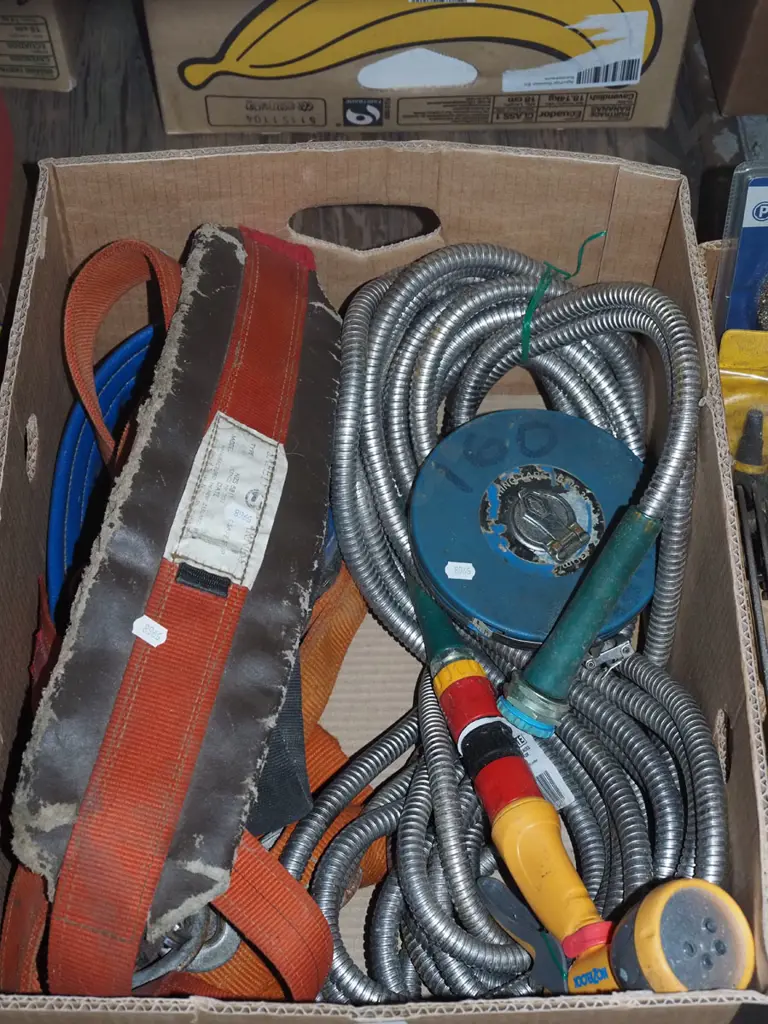 garden hose, tape measure, safety harness Image 1++