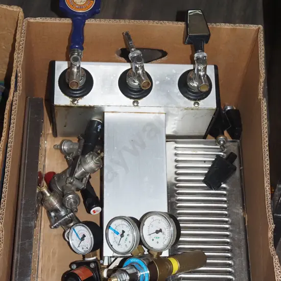 box; beer taps, pressure gauges, tray