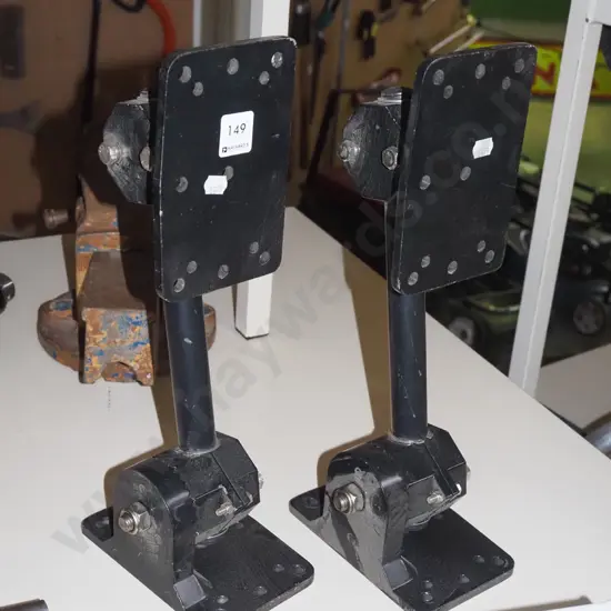 2x heavy duty adjustable pedestal mounts