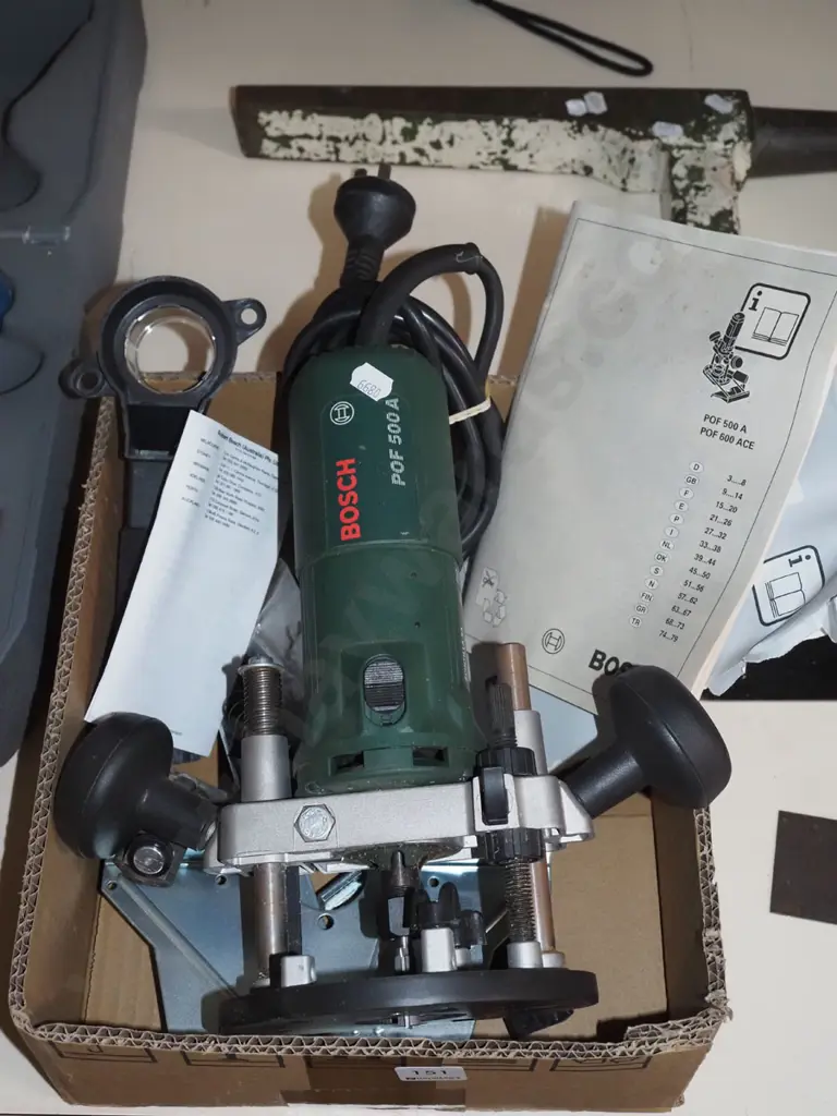 Bosch P0P500a plunge router Image 1++