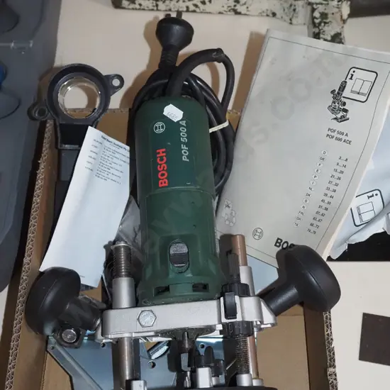 Bosch P0P500a plunge router