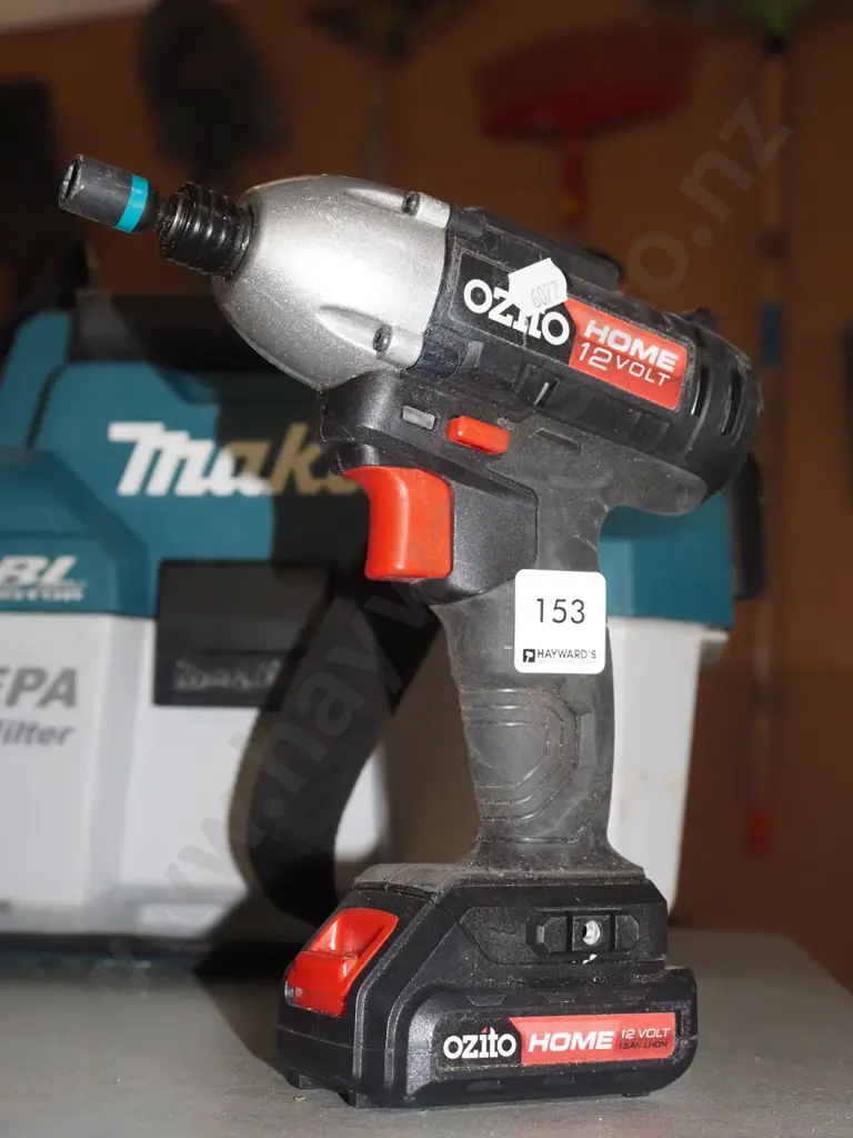 Ozitio battery powered drill - no charger Image 1++