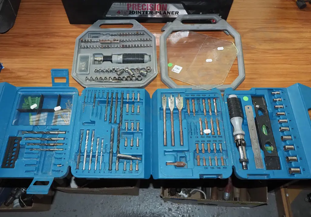 screwdriver set, drill bit/driver set Image 1++