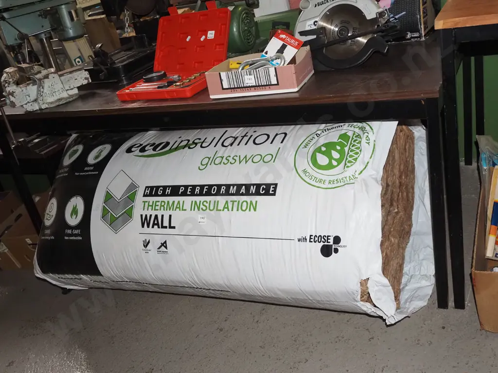 roll of glass wool wall insulation Image 1++