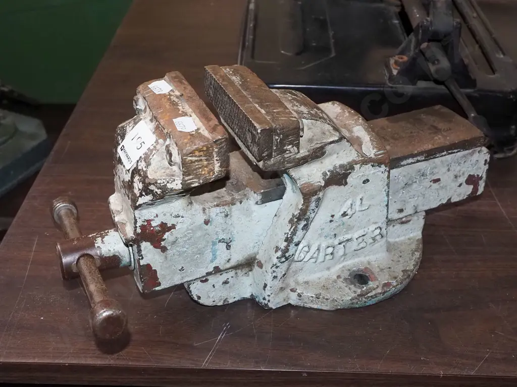 90" engineer's vice Image 1++