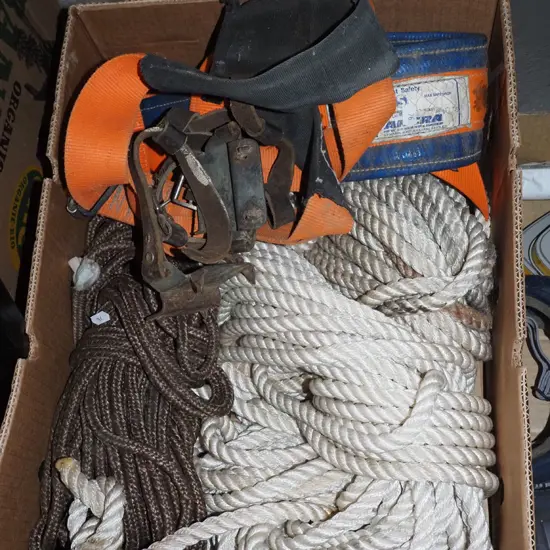 box: safety harnesses and ropes