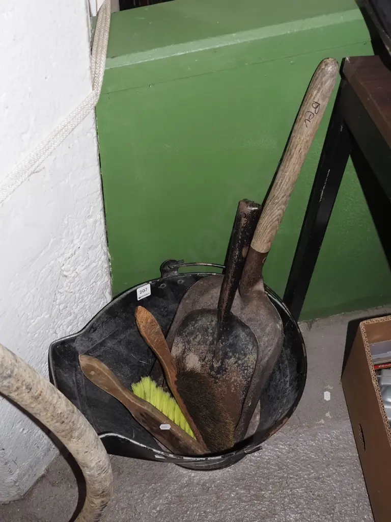 coal bucket and contents Image 1++