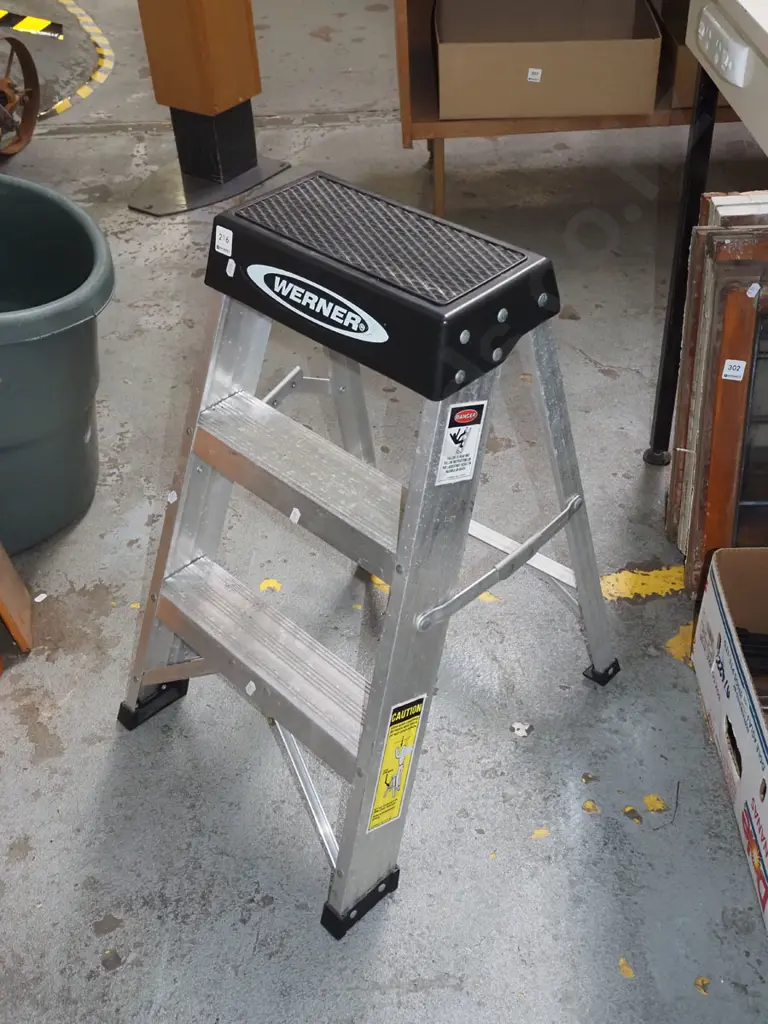 Werner 2 step ladder Image 1++