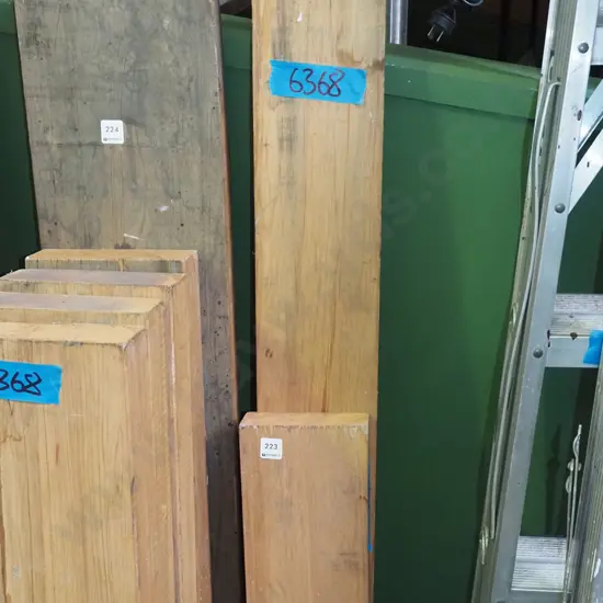 2x lengths of rimu Tallest L1940