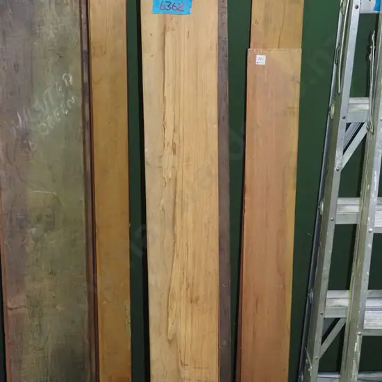 5x lengths of rimu Tallest L1830