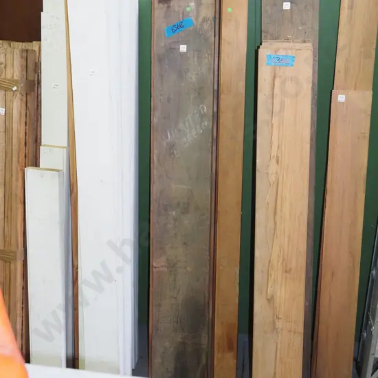 4x lengths of rimu Tallest L1900 - green dots