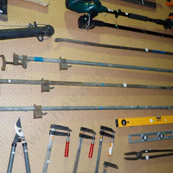 3x pipe clamps L1700