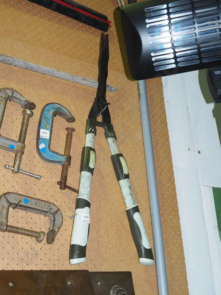 hedge clippers Image 1++