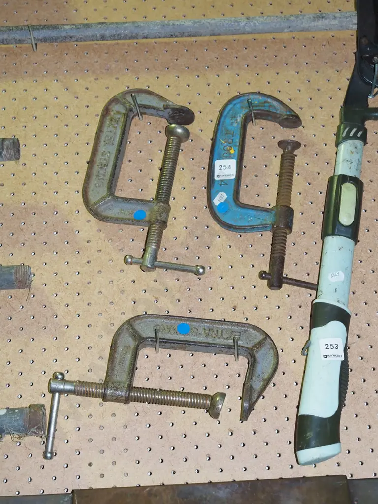 3x G clamps - blue dots Image 1++