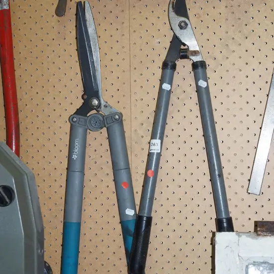 loppers, hedge trimmers - red dots