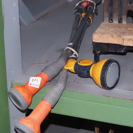 3x long handled garden sprayers