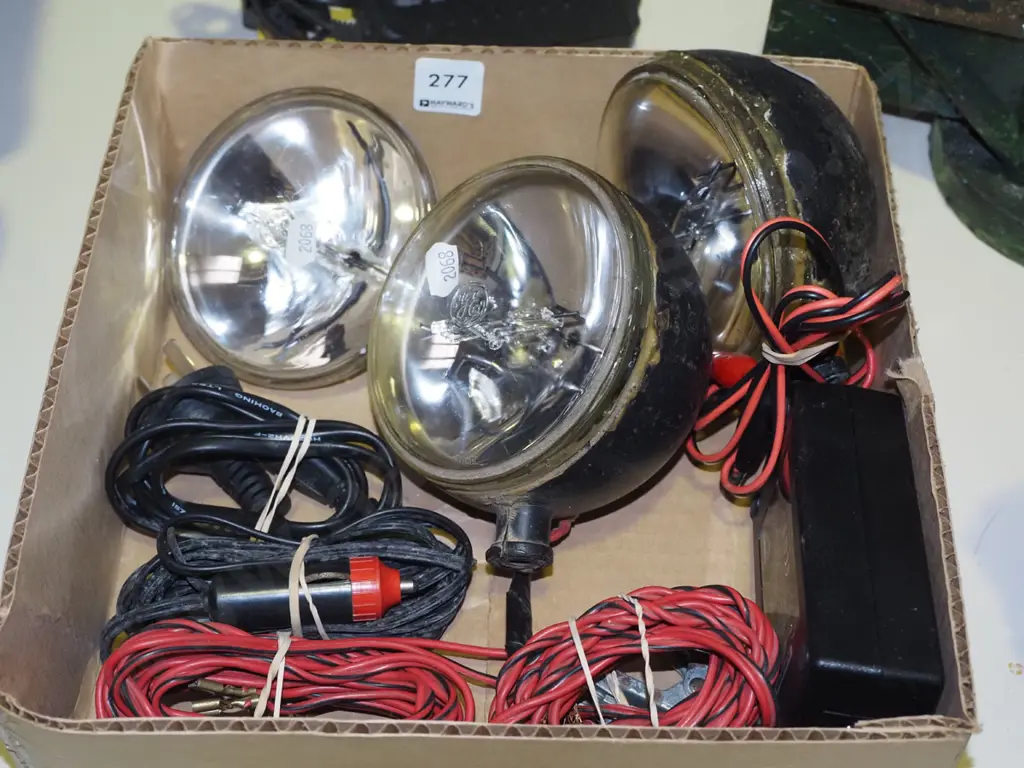 box; halogen 12V lights Image 1++