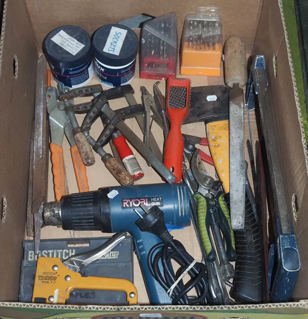 box; heat guns, stapler, drill bits etc Image 1++