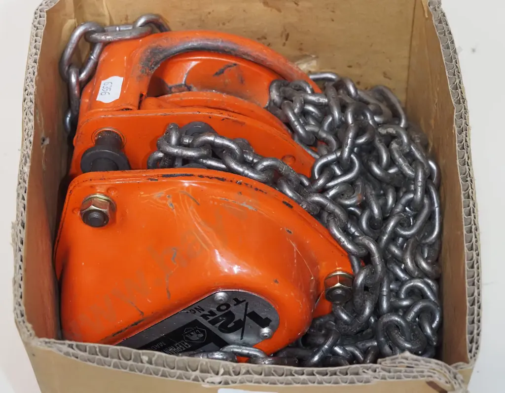 half tonne block and tackle Image 1++