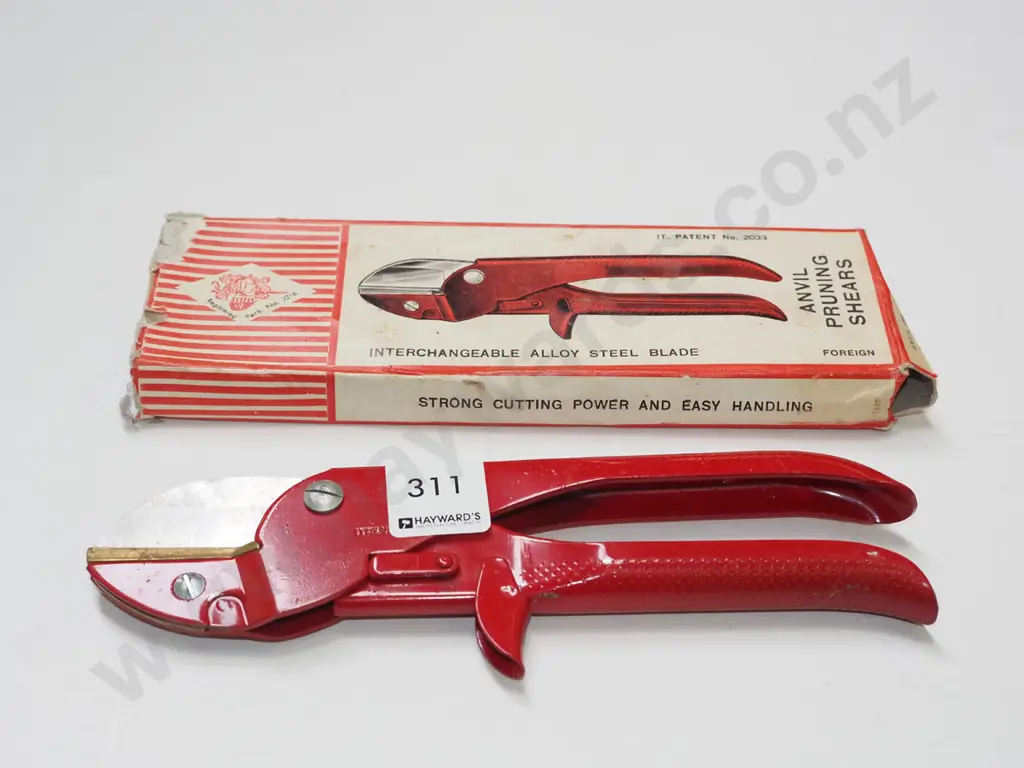 Anvil pruning shears and box Image 1++
